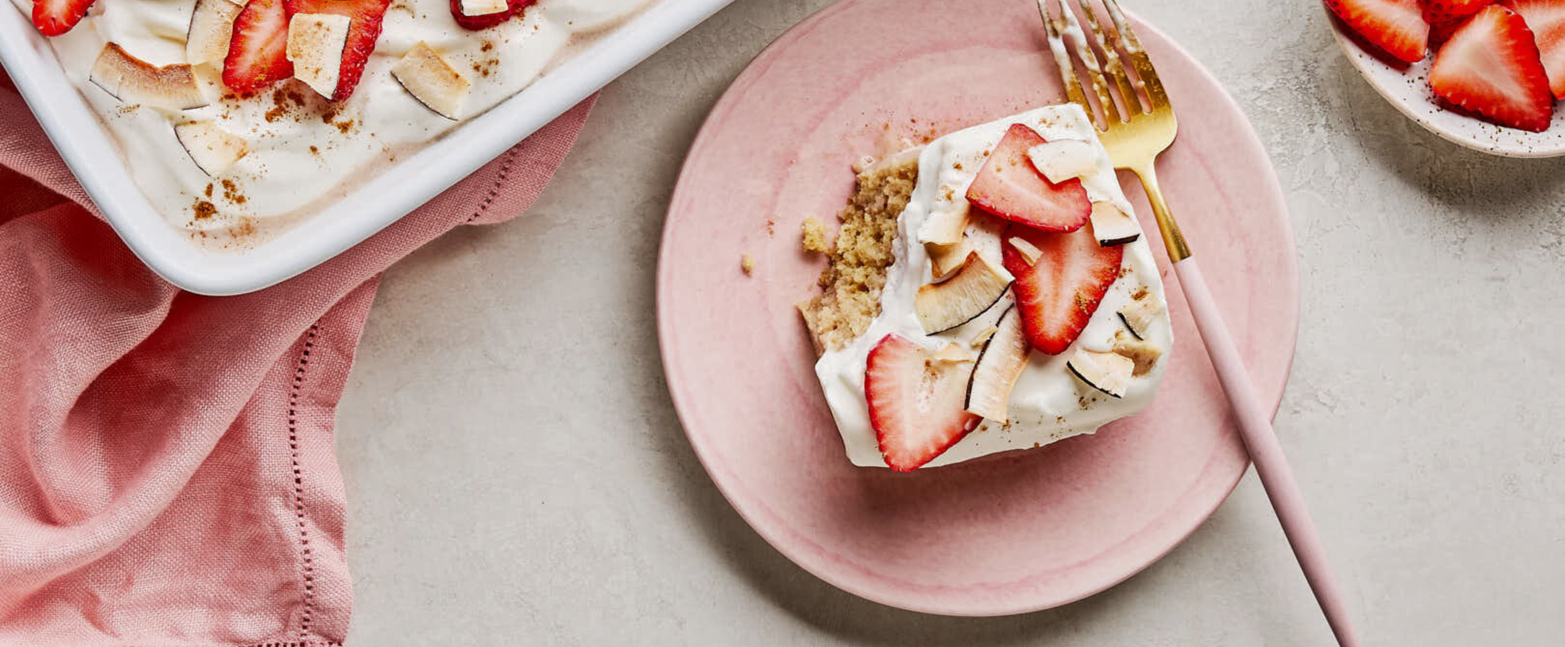 strawberry coconut tres leches